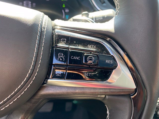 Used 2023 Jeep Grand Cherokee Overland w/ Advanced Protech Group III AWD/4WD image 17