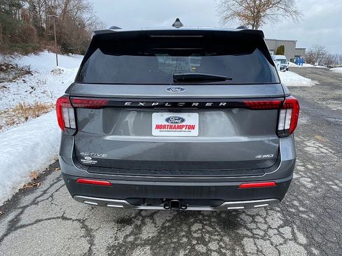 New 2026 Ford Explorer Active w/ Active Comfort Package image 15