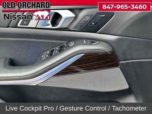 Used 2025 BMW X5 xDrive50e image 10