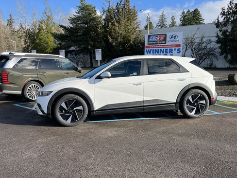New 2026 Hyundai Ioniq 5 SE AWD/4WD image 2