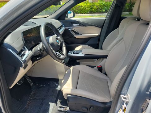 Used 2025 BMW X2 xDrive28i AWD/4WD image 15