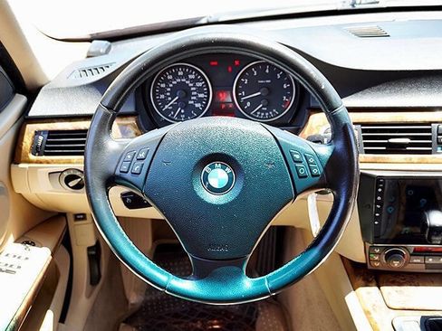 Used 2006 BMW 325i Sedan image 23