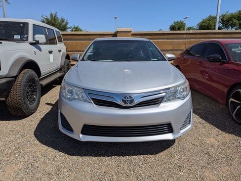Used 2014 Toyota Camry LE FWD image 3