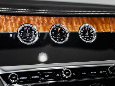 Certified 2022 Bentley Continental GT V8 AWD/4WD image 31