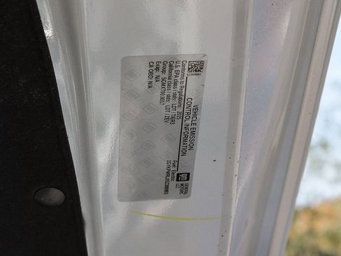 Used 2025 Cadillac Lyriq Sport image 31