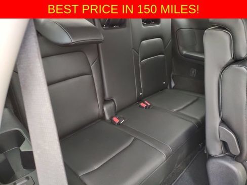 Used 2025 Nissan Pathfinder SL AWD/4WD image 23