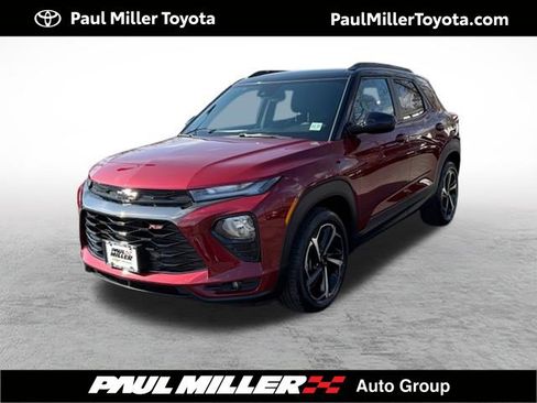 Used 2022 Chevrolet TrailBlazer RS w/ Technology Package FWD image 1