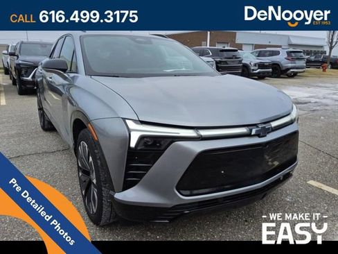 Used 2025 Chevrolet Blazer EV RS image 3