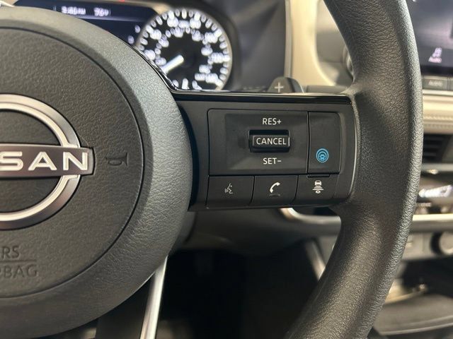 Used 2023 Nissan Rogue SV AWD/4WD image 26