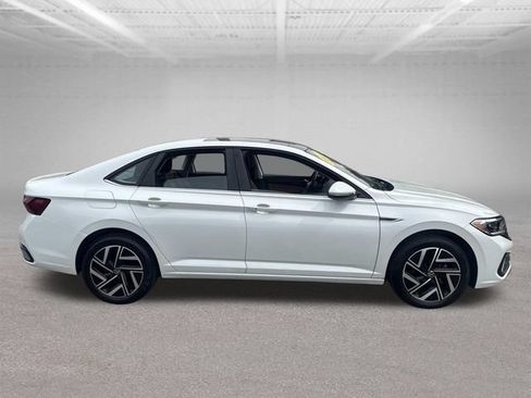 Used 2024 Volkswagen Jetta SEL FWD image 5