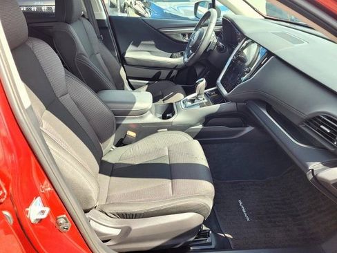 Used 2024 Subaru Outback Premium image 19