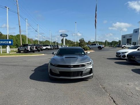 Used 2024 Chevrolet Camaro SS RWD image 2