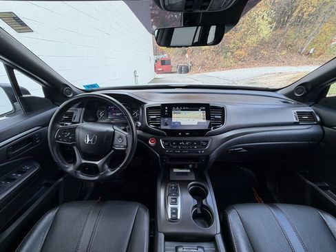 Used 2022 Honda Passport TrailSport image 13