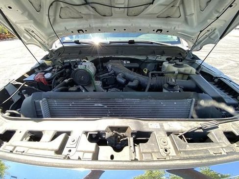 Used 2014 Ford F550 2WD Regular Cab Super Duty image 50