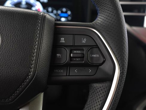 Used 2025 Toyota Sequoia Platinum image 30