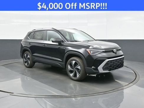 New 2026 Volkswagen Taos SE AWD/4WD image 1