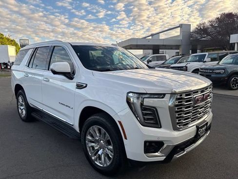 Used 2025 GMC Yukon Denali AWD/4WD image 4