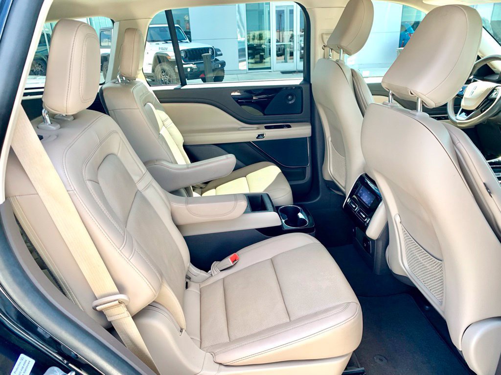 Used 2022 Lincoln Aviator Reserve w/ Equipment Group 201A AWD/4WD image 28