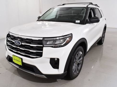 New 2026 Ford Explorer Active w/ Active Comfort Package AWD/4WD image 2