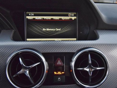 Used 2014 Mercedes-Benz GLK 350 4MATIC image 25