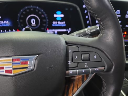 Used 2024 Cadillac Escalade Premium Luxury image 18
