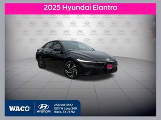 Used 2025 Hyundai Elantra SEL video 1