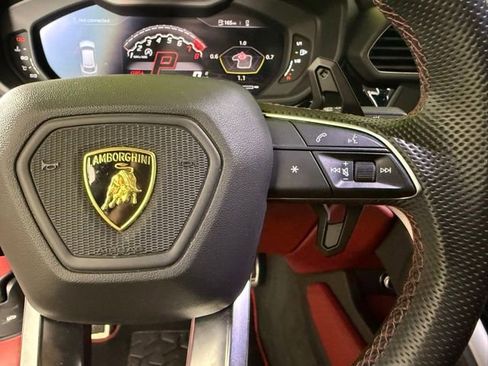 Used 2019 Lamborghini Urus image 20