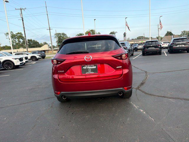 Used 2017 MAZDA CX-5 Touring FWD image 11