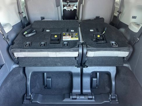 Certified 2024 Toyota Sienna LE AWD/4WD image 19