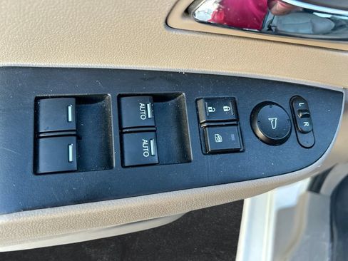 Used 2014 Honda Odyssey Touring Elite image 14