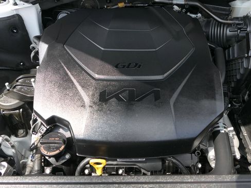 Used 2023 Kia Telluride LX image 29