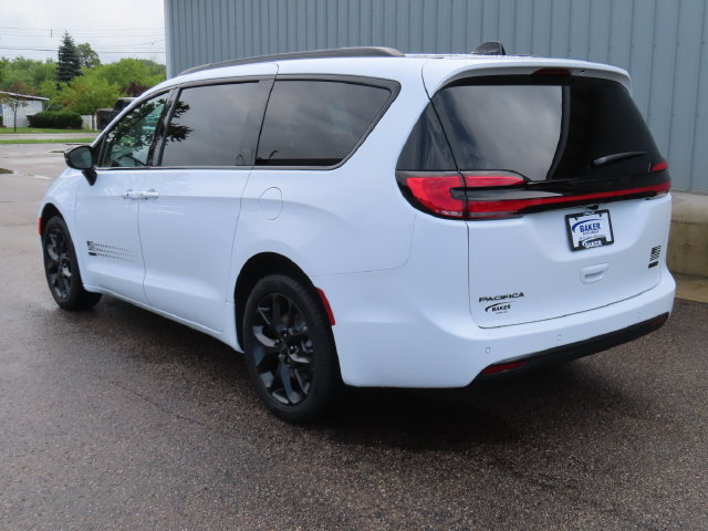 New 2027 Chrysler Pacifica Select AWD/4WD image 8
