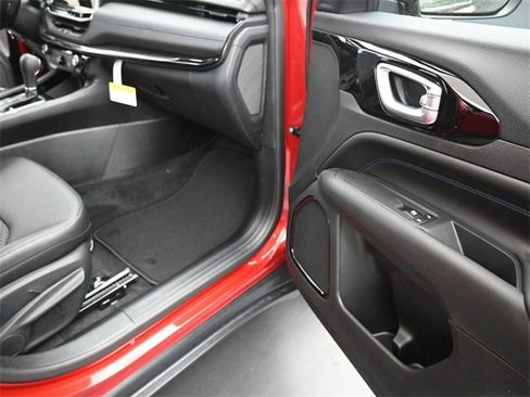 New 2026 Jeep Compass Latitude image 24