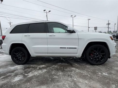 Used 2019 Jeep Grand Cherokee Altitude image 9