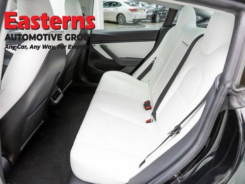 Used 2020 Tesla Model 3 Standard Range RWD image 17