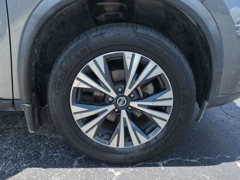 Used 2021 Nissan Rogue SV FWD image 11