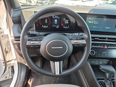 Used 2025 Hyundai Santa Cruz SEL FWD image 21