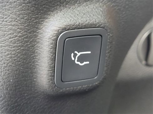 Used 2019 Jeep Cherokee Trailhawk image 15