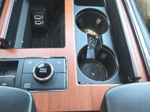 Used 2019 Lincoln Navigator L Select image 42