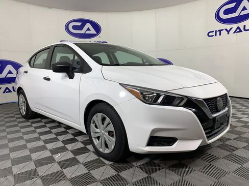Used 2021 Nissan Versa S FWD image 1