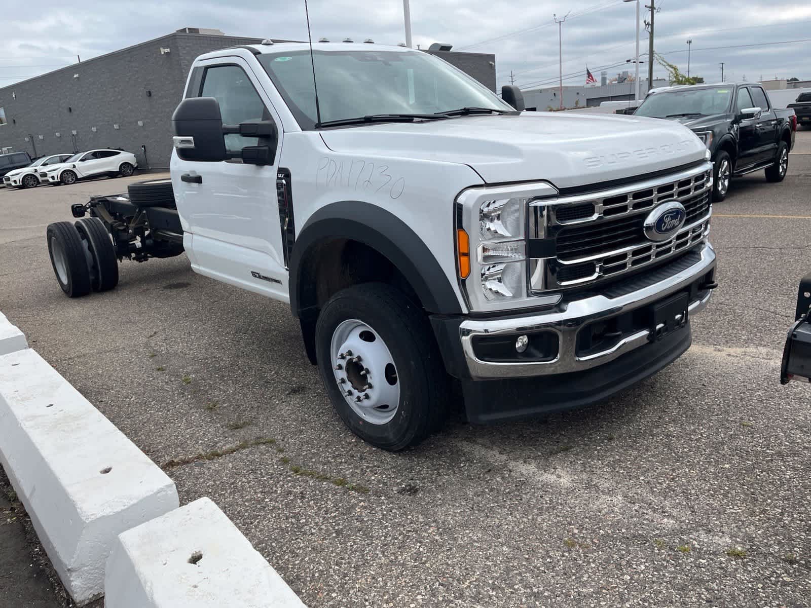 Used 2023 Ford F450 XLT w/ XLT Value Package RWD image 18