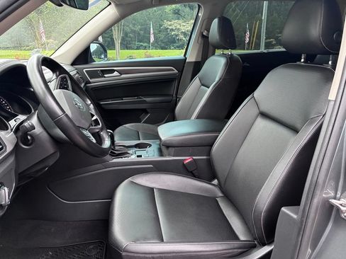 Used 2021 Volkswagen Atlas SE FWD image 24