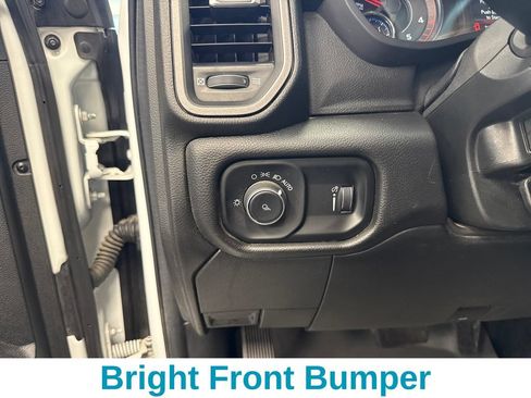Used 2024 RAM 2500 Tradesman w/ Chrome Appearance Group AWD/4WD image 7
