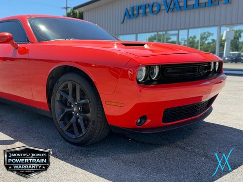 Used 2020 Dodge Challenger SXT w/ Blacktop Package RWD image 9
