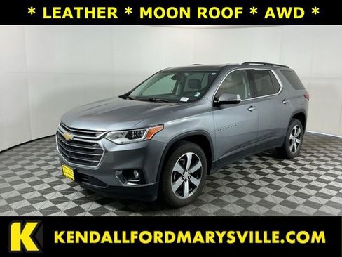 Used 2020 Chevrolet Traverse LT w/ LT Premium Package AWD/4WD image 1