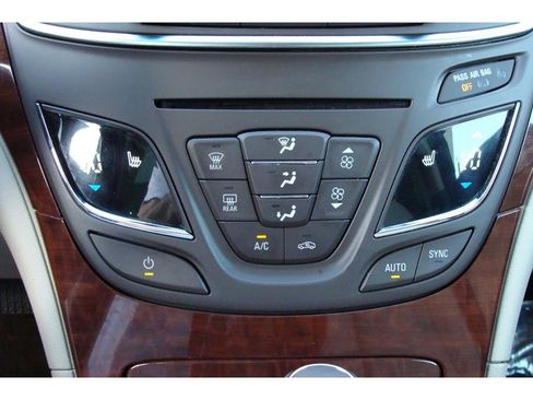 Used 2015 Buick Regal Premium image 28