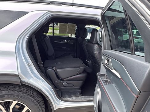 Used 2026 Ford Explorer ST-Line AWD/4WD image 17
