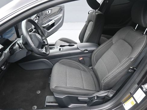 Used 2024 Ford Mustang Coupe image 11