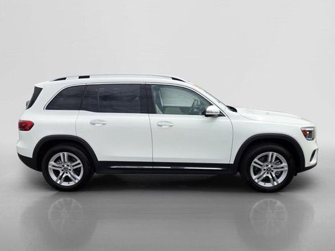 Certified 2022 Mercedes-Benz GLB 250 4MATIC w/ Premium Package Lite image 6