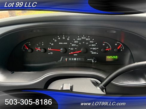 Used 2005 Ford E-150 and Econoline 150 Wagon image 14